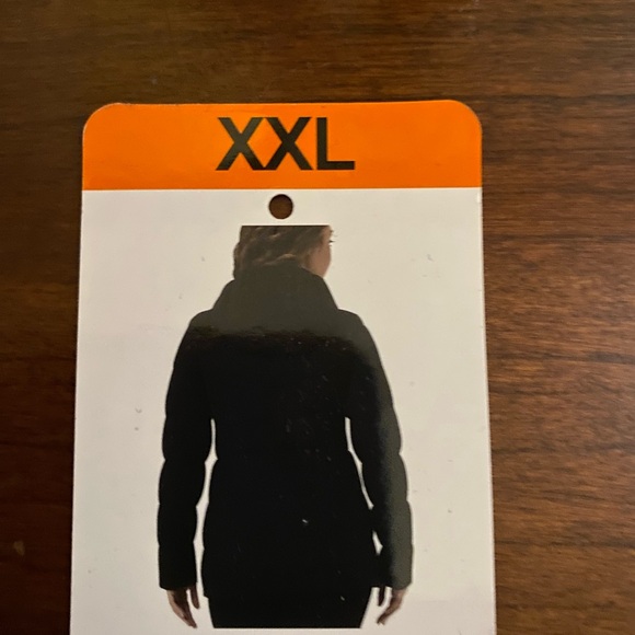 32 degrees winter jacket. XXL - fits like 16-18 plus or like 2X. Had 1 season. - Picture 4 of 5